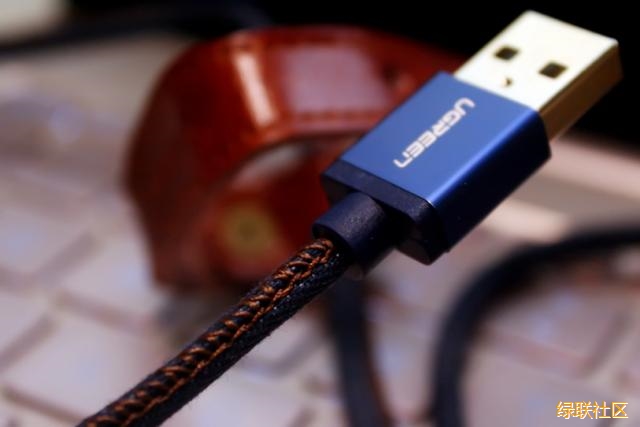 牛仔數(shù)據(jù)線，綠聯(lián)牛仔數(shù)據(jù)線