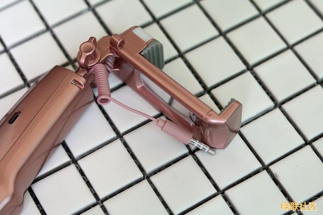 美顏?zhàn)耘臈U后視鏡