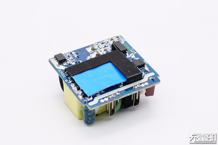 綠聯(lián)PD20W充電器開箱評測：拆解篇（下）