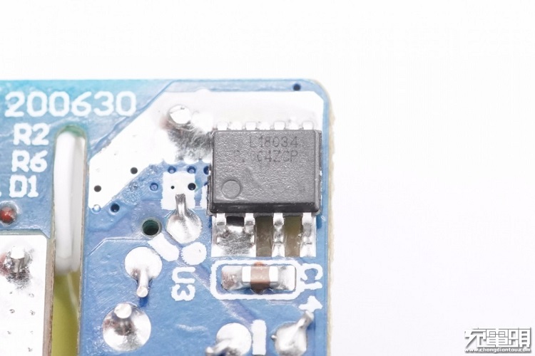 綠聯(lián)PD20W充電器開箱評測：拆解篇（下）